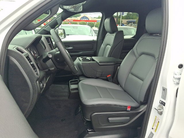 2026 RAM 1500 RAM 1500 TRADESMAN QUAD CAB 4X4 6'4' BOX
