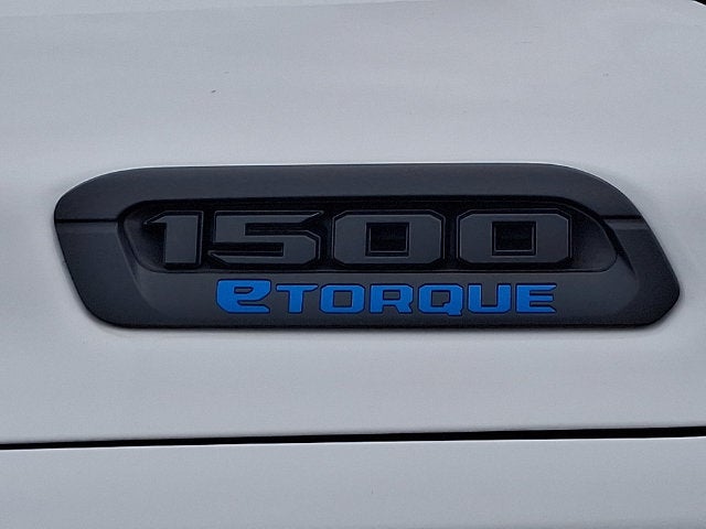 2026 RAM 1500 RAM 1500 TRADESMAN QUAD CAB 4X4 6'4' BOX