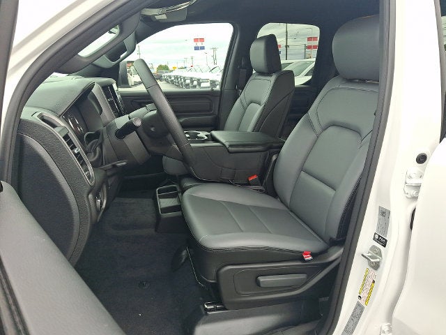 2026 RAM 1500 RAM 1500 TRADESMAN QUAD CAB 4X4 6'4' BOX