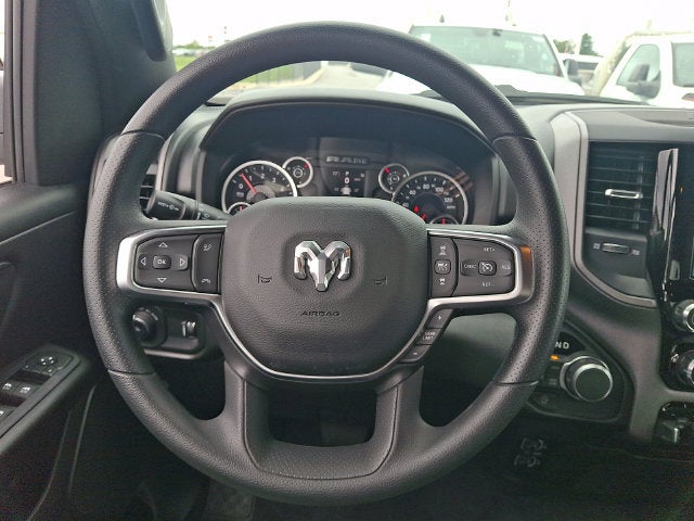 2026 RAM 1500 RAM 1500 TRADESMAN QUAD CAB 4X4 6'4' BOX