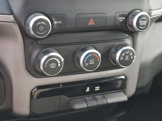 2023 RAM 1500 Tradesman Crew Cab 4x4 5'7' Box