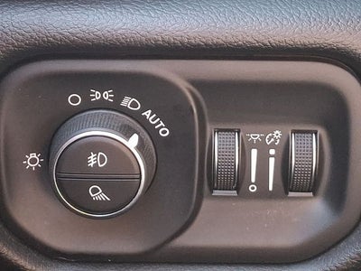 2025 RAM 1500 Big Horn Crew Cab 4x4 5'7' Box