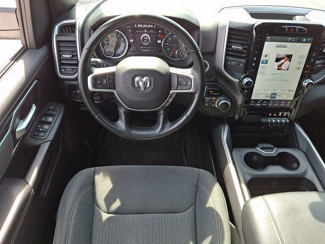 2022 RAM 1500 Big Horn Crew Cab 4x4 5'7' Box