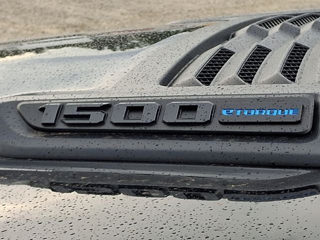2026 RAM 1500 RAM 1500 EXPRESS CREW CAB 4X4 5'7' BOX