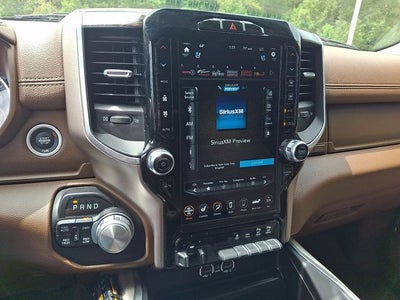 2020 RAM 1500 Laramie Crew Cab 4x4 5'7' Box