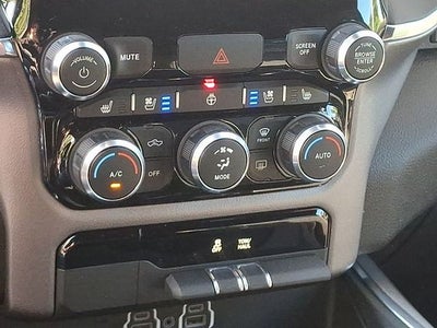 2024 RAM 1500 Laramie Crew Cab 4x4 5'7' Box