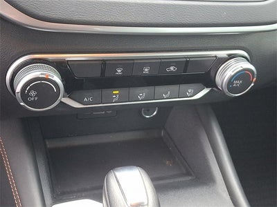 2022 Nissan Altima SR FWD