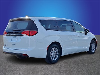 2026 Chrysler Voyager VOYAGER LX