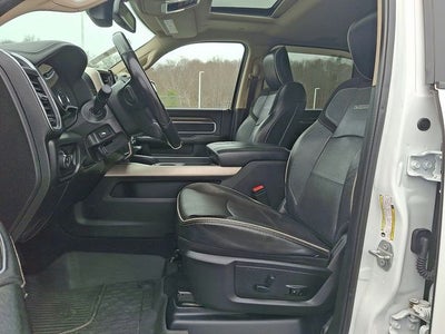 2020 RAM 3500 Laramie Crew Cab 4x4 6'4' Box