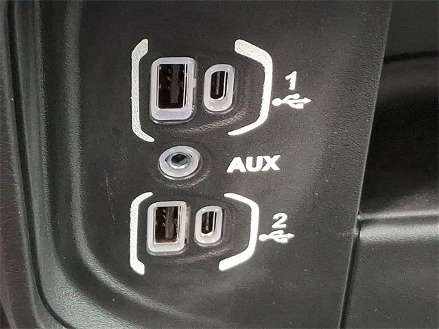 2023 RAM 3500 Tradesman Crew Cab 4x4 8' Box