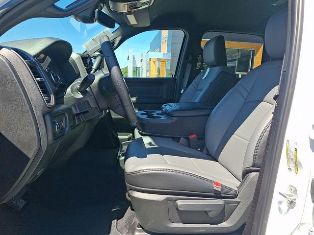 2026 RAM 3500 RAM 3500 TRADESMAN CREW CAB 4X4 8' BOX
