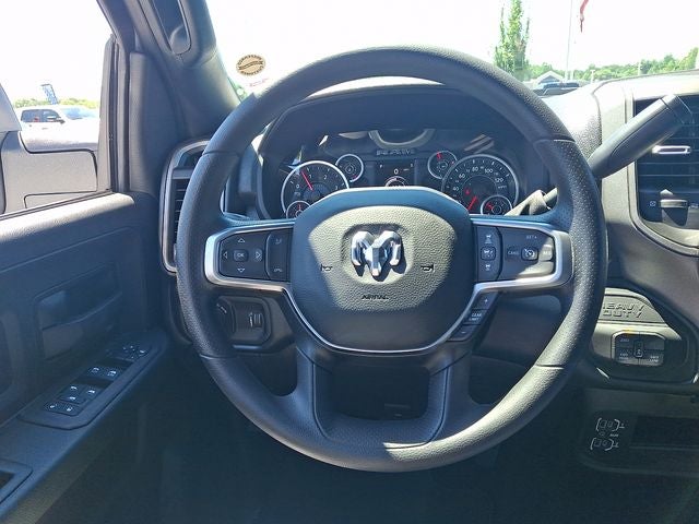 2026 RAM 3500 RAM 3500 TRADESMAN CREW CAB 4X4 8' BOX