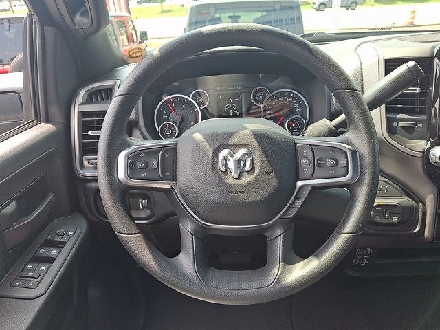 2026 RAM 3500 RAM 3500 TRADESMAN CREW CAB 4X4 8' BOX