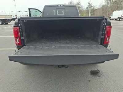 2025 RAM 3500 Big Horn Crew Cab 4x4 8' Box