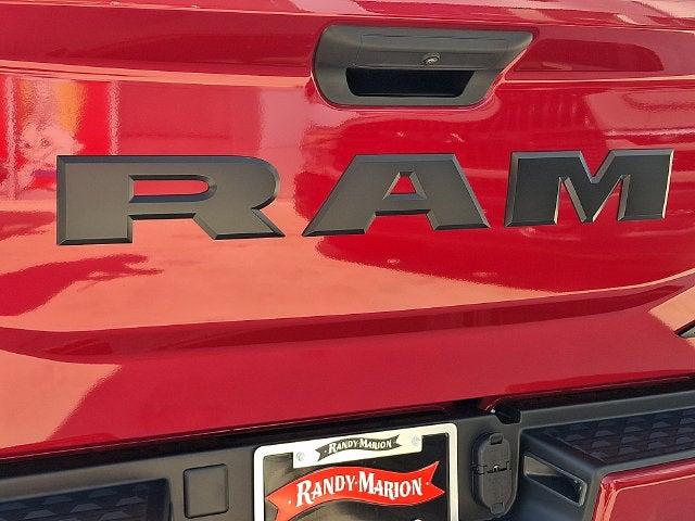 2027 RAM 2500 RAM 2500 BLACK EXPRESS CREW CAB 4X4 6'4' BOX