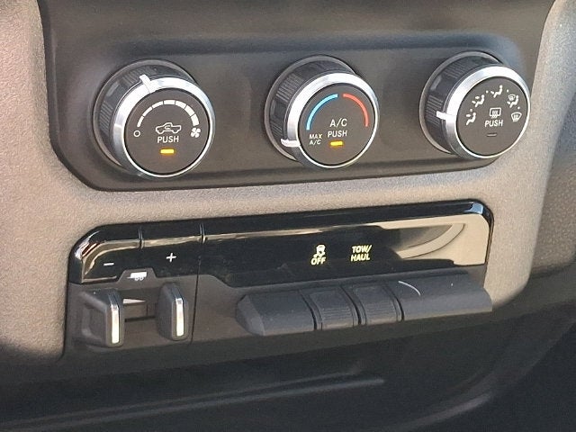 2023 RAM 2500 Tradesman Crew Cab 4x4 8' Box