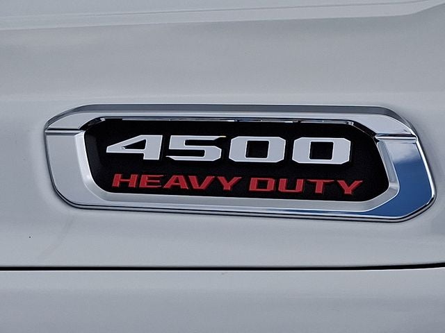 2026 RAM 4500HD RAM 4500 TRADESMAN CHASSIS CREW CAB 4X4 84' CA