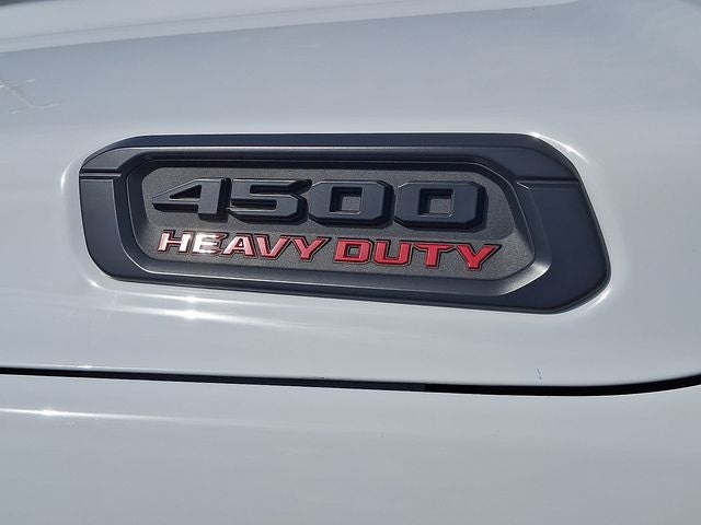 2026 RAM 4500HD RAM 4500 TRADESMAN CHASSIS CREW CAB 4X4 84' CA