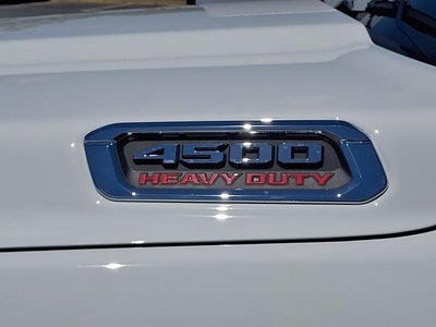 2026 RAM 4500HD RAM 4500 TRADESMAN CHASSIS CREW CAB 4X4 84' CA
