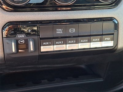 2025 RAM 5500HD Tradesman/Big Horn