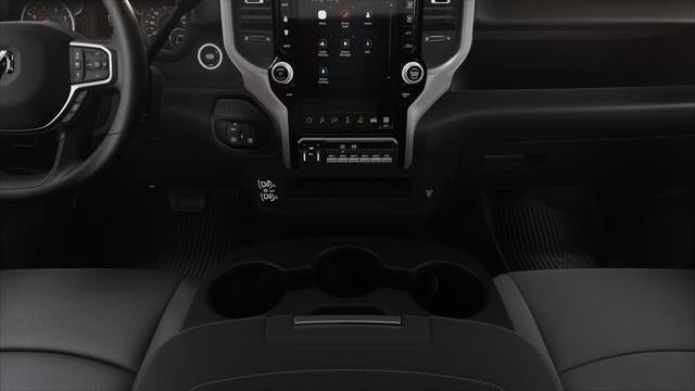2027 RAM 5500HD RAM 5500 TRADESMAN CHASSIS REGULAR CAB 4X4 84' CA