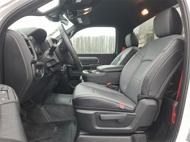 2025 RAM 5500HD Tradesman/Big Horn