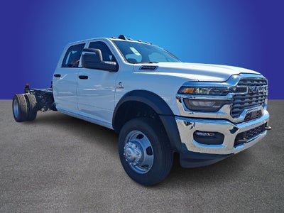2027 RAM 5500HD RAM 5500 TRADESMAN CHASSIS CREW CAB 4X4 84' CA