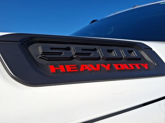 2026 RAM 5500HD RAM 5500 TRADESMAN CHASSIS CREW CAB 4X4 84' CA