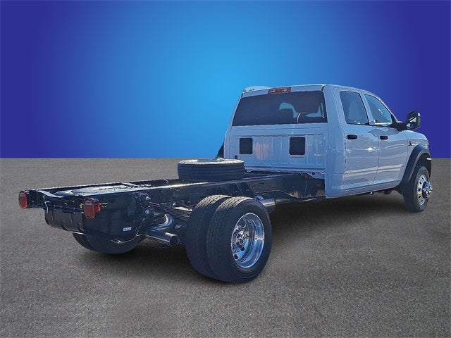 2026 RAM 5500HD RAM 5500 TRADESMAN CHASSIS CREW CAB 4X4 84' CA
