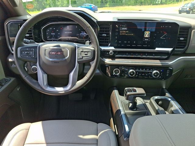 2024 GMC Sierra 1500 4WD Crew Cab Short Box SLT